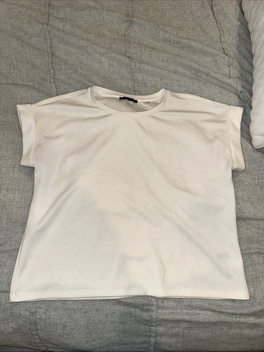 Tahari Classic Women's White Short Sleeve Tee